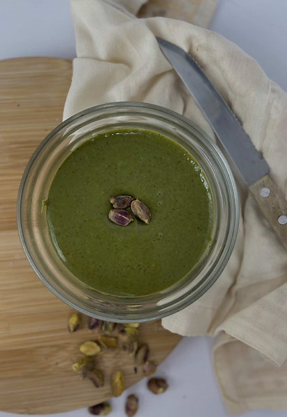 Delicious Pistachio Cream Recipe with White Chocolate