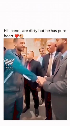 Age of Healers | Healing Community on Instagram: "Dirty hands ❎pure heart ✅ In a heartwarming moment captured on video, a minister extends a handshake to a worker despite initially hesitating due to the worker's dirty hands. The video beautifully illustrates the message that true kindness and compassion come from a pure heart, transcending outward appearances or societal norms. It serves as a powerful reminder that genuine human connection and empathy know no bounds, breaking down barriers of ju