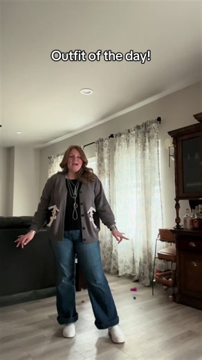 Loving this outfit!! @Hippie Cowgirl Couture ☮️💖💠❌ @jewelsofthewest.nd #outfit #western #cattle #westernfashion