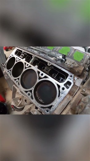 130,000km L77 wrecker engine… but how bad are the heads? 👀🔥