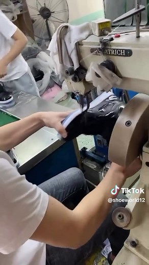 Jordans shoe making #shoes #moda #jordens #modafeminina #model #modeling #hotcork #models #new #newtrend #newpepsihitmelike #newyork #new_trending #news #shoeslover #shoes #shoeschallenge #shoestyle #terlik #slipper #slippery #trend