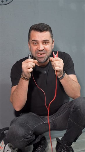 Motopixel on Instagram: "Bu tavsiye motorunu bütün kış kullanmayacak olanlar içindir. Arada kullanırım diyenler için, 1-2 bölüm önce yayınladığım kablo efsane iş kolaylaştırır. Tabi aküye ulaşmaya üşenenler için. Sevdiğin motorcularla paylaş... #motoaiklet #akü #şarj #şarjcihazı #bunlarıbiliyormuydunuz"