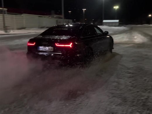 Mastering Drift Techniques with Audi on Snow