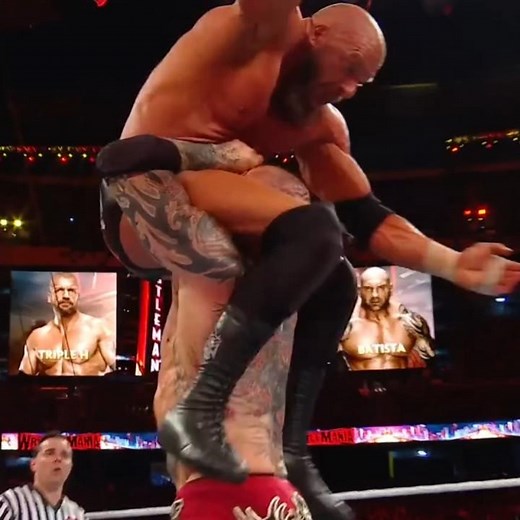 Batista vs Triple H Was Pure Chaos! 🔥