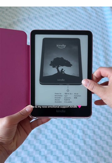 I’m not exaggerating when I say I SOBBED when my old kindle wouldn’t turn on anymore, so I had to replace her 🩷 The latest kindle paperwhite (12th generation model) has a bigger screen and it processes a lot faster! I also got a pink case to match its raspberry exterior. #kindle #kindleunlimited #kindlepaperwhite #raspberry