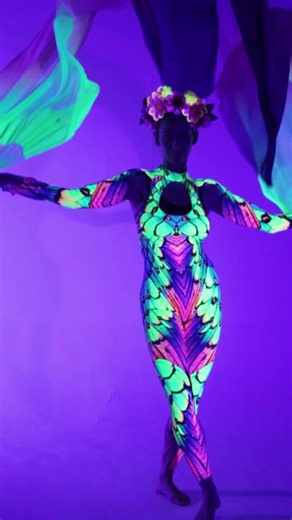 This Looks Unreal Under UV 👀