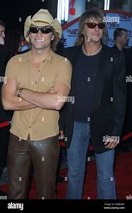 American pop stars Jon Bon Jovi and Richie Sambora arriving at the 2001 MTV Video Music Awards held at the Metropolitan Opera House at Lincoln Center Stock Photo - Alamy