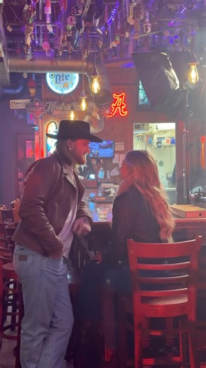 dont tell my Mississippi bout that sign there in the back