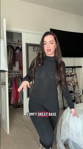 The perfect thermal layer to wear under your ski suit