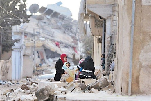 Fact check: Video of collapsed scaffolding not in Turkey