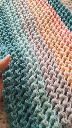 765K views · 10K reactions | Easy 1 row repeat creates this gorgeous plush reversible crochet texture. https://www.ravelry.com/patterns/library/zigzag-waffle-blanket | Holland Designs Crochet | Facebook