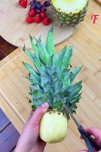 9.3K views · 18 reactions | Carve pineapple and other fruit into a bird sculpture | Fabiosa Life | Facebook