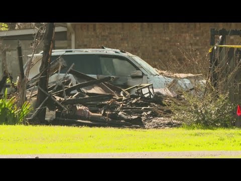 Lake Dallas families still displaced as gas experts search for clues in home explosion