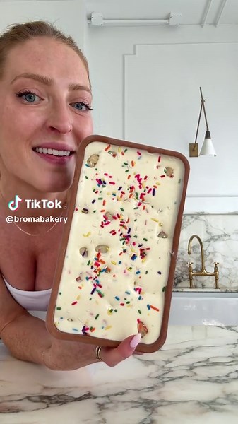 Delicious No-Churn Cake Batter Ice Cream Recipe!