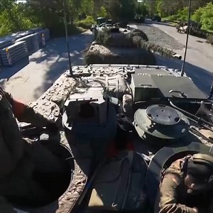 4.8K views · 26 reactions | Scharfe Munition mit dem Leopard 2! Übung im PANZER! Achtung Kontrolle (2) | Paulina | Facebook