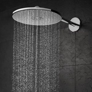 18 reactions | Modern style and soothing comfort now come with a remote control. The Rainshower 310 SmartConnect lets you enjoy a relaxing PureRain Spray, an invigorating ActiveJet Spray or a luxurious combination of both. ​ Shop via the product code G-27477000. ​ #grohe #showerinspo #rainshower #innovation #smartcontrol | GROHE | Facebook