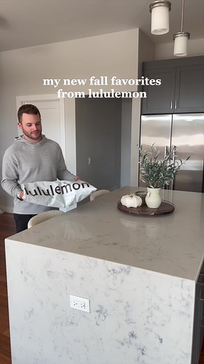 Two of my absolute favorites right now are the Steady State Hoodie and Gridliner Fleece Overshirt from @lululemon! Perfect for fall activities and are super versatile for a ton of different outfit looks. Check them out at the 🔗 on my page! #mensclothing #lululemoncreator #ad #falloutfits