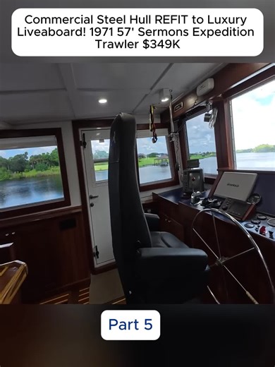 Exploring the Liveaboard Life on a Yacht