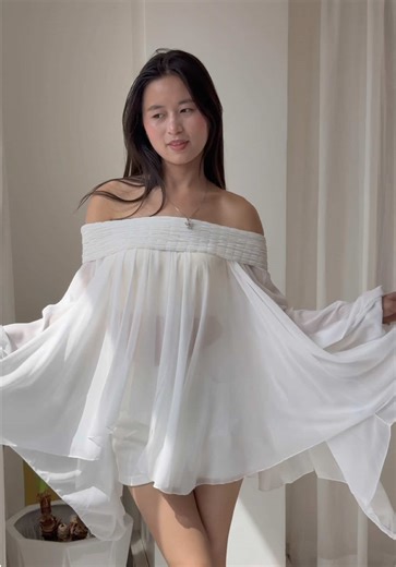 Elegant Off-Shoulder Top for Feminine Flair