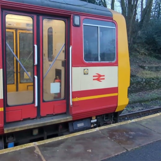 2025-12-23 KWVR British Rail Class 144 DMU (Diesel Multiple Unit) 144011 - at Ingrow West