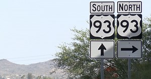 US 93 reopens after crash north of Wickenburg