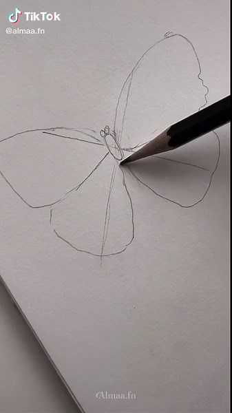 Easy Butterfly Drawing: Simple Outline Sketch and Art