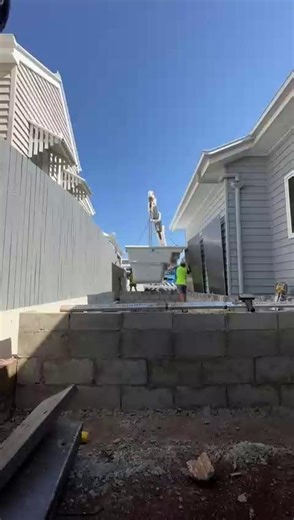 The perfect spot for a space saving retreat is created with The Esprit 💦🏡 📷🛠️Leisure Pools Toowoomba & Ipswich #fibreglasspools #swimmingpools #fiberglasspools #swimmingpoolideas #poollandscaping #backyardpools #leisurepools #leisurepoolsau #leisurepoolsnz | Leisure Pools