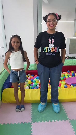 Las manos arriba 🙌🏻 #saquenlasmanosdelosbolsillos #manosarriba #manosenalto #educacioninicial #educacioninfantil #tendencia #viral #tendenciatiktok #niñostiktoker #infantil #niños #diversiontiktok