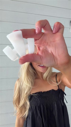 Our PETITE Claw Clip is a game changer! #TELETIES #hairtok #hairclip #clawclip #petite