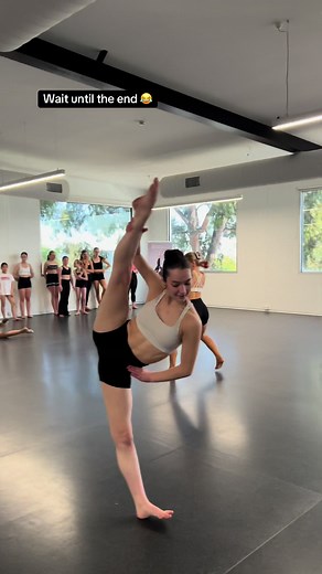 Hilarious Dance Turns - Wait until the end!