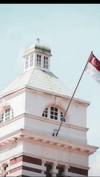 The Story Behind Singapore’s Unique National Flag #flagfacts #countryflag #interestingfacts