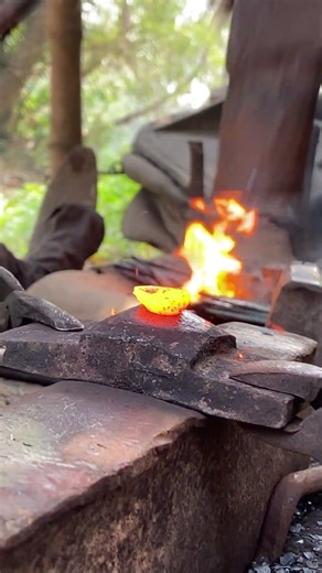 Blacksmith Shorts Video #blacksmithing #foryou #shortvideo