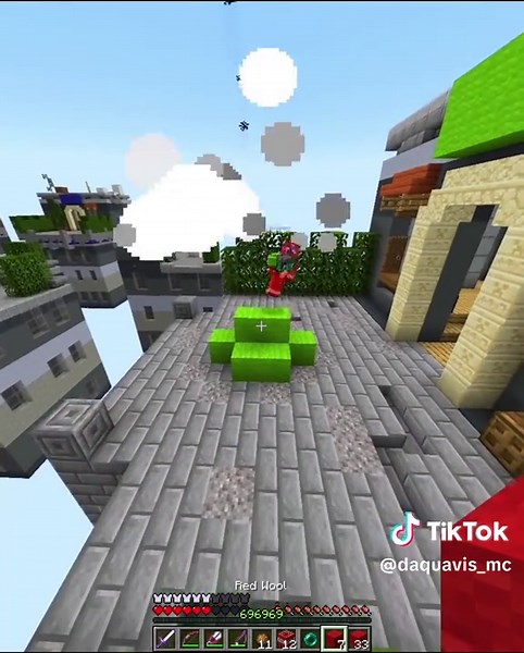 Minecraft Bedwars Showdown: Dream vs Technoblade