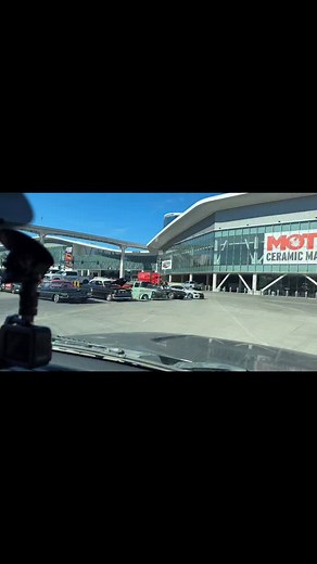 Have you seen the interior yet? We can’t stop staring. Get the full behind the scenes scoop on the build on our YouTube channel. And if you’re at the @semashow make sure you come see the Corvette in person outside the main hall! Thanks to all the great companies who have stepped in to help us on this build: @cokertireco @corvettecentral.original @corvetteparts @designenginc @holleyperformance @4xspower @rupesusa @aceofshadespaint @vintageproseries @apexautoleather @vintageair_ @malwoodusa #oldan