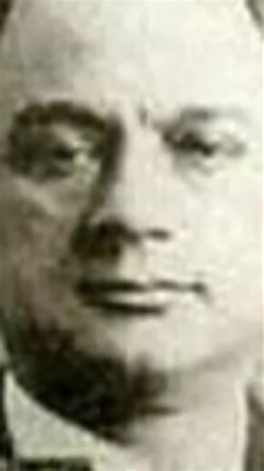 NY Mafia's 5 Families: Bosses, History & Current Leaders During Valachi's testimony, we identified the bosses of New York's 5 families: Lucchesi, Genovese, Colombo, Gambino, and Bonanno. We explore family histories, founders, and current leadership. #Mafia #NYMafia #OrganizedCrime #MobBosses #TrueCrime #Gangsters #Lucchese #Genovese #Colombo #Gambino #history #fyp