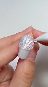˖✧ Pearl Mermaid Shell Magic ✧˖ 🐚It’s the season for mermaid shell nails 🧜‍♀️ Share your oceanic nail art! 🐚 🛒Products Used: ✨ UV Solid Nail Tips Glue ✨ Silicone Nail Art Pen ✨ Unicorn Gel-UG01 ✨ Hema-Free Gel 👉 Shop the same nail supplies via my bio or visit vettsy.com 👭Tag friends who would like this👭 #vettsynails #nailsathome #diynail #nailinspo #nailideas #naildesigns #nailpro #nailtech #nailfashion #prettynails #nailart #gelnails #nailtechlife #nailtutorials #nailthoughts #begginerna