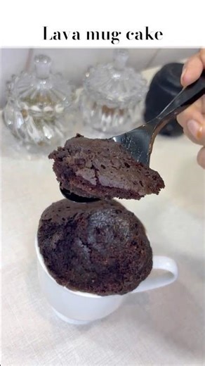 Watch this mug explode with chocolate lava — it’s unreal! 🧁