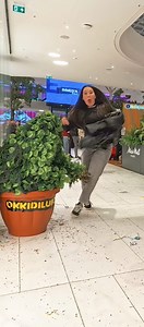 1.3M views · 9.8K reactions | Pianta scherzi a carnevale  #paura #reaction #funnyvideos #pranks #bushmanprank #scherzo #fyp | Okkidilupo Antonio | Facebook