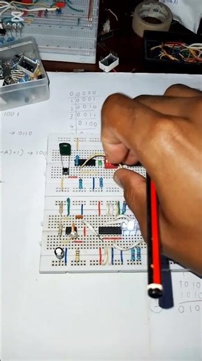 Our 4bit computer program counter 🖥1️⃣0️⃣1️⃣0️⃣🤔#digitallogic #programmer #computer #cpu