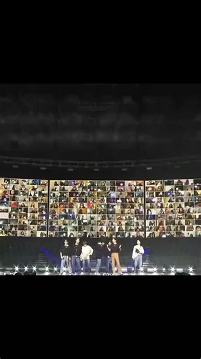 It turns out that my favorite dance break before was BTS's tribute to Michael Jackson using Dynamite. Forgive me for only finding out now. #BTS #MichaelJackson #dynamite #practiceroom #creatorsearchinsights