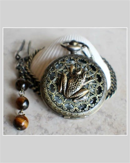 Frog pocket watch men's pocket watch, front case is mounted with bronze frog