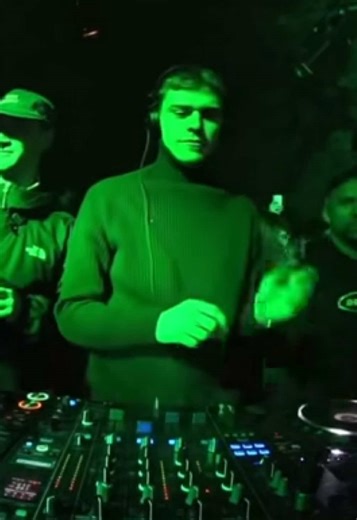 Main Phase: A Throwback to UK Garage Classics