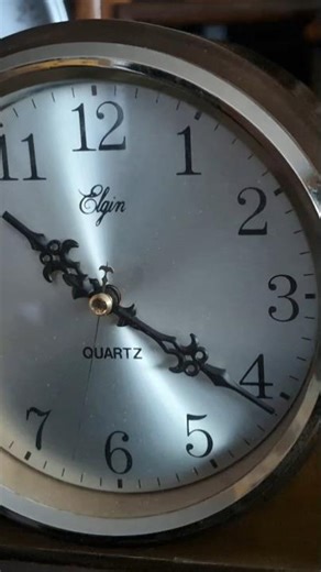 Elgin Quartz Clock with Chime Rods