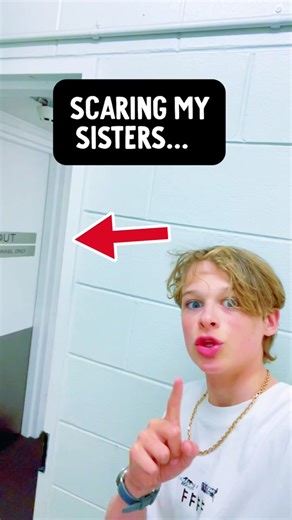 Norris Nuts: Biggy and Sabre Surfer Adventure 🌊🏄‍♂️