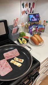 Part 2: Some days, you just need something easy but still so good. These Crispy Ham & Panela Cheese Tortas hit every time—seared, golden, cheesy, and packed with fresh toppings. Made these for my husband and he approved. 🫶🏽🔥 Ingredients 🛒 🥖 2 bolillo rolls 🍖 4 slices ham 🧀 4 slices panela cheese 🧅 ½ white onion, thinly sliced 🍅 1 tomato, sliced 🌶 4 pickled jalapeños, cut in half 🥑 1 avocado, sliced 🧈 1 tbsp butter or oil (for searing) 🥄 1 tbsp mayo (optional) How to Make It 👩🏽‍🍳 