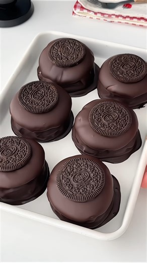 Chocolate Crust Oreo Pie