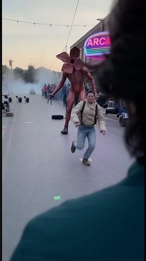 #Stranger Things 5 BTS! 😱 On Set With The Crew#bts #behind thescenes #stangerthings #shorts #actor