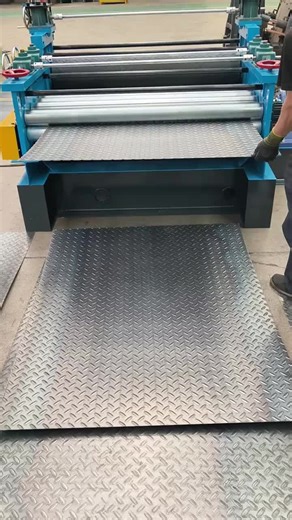 metal sheet embossing machine #embossingmachine #metalsheet #rollformingmachine #rollformer #construction #metalbuilding