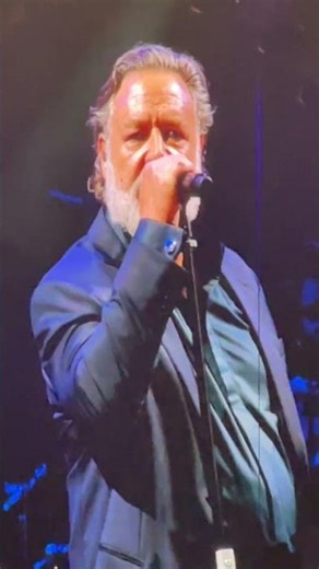 Russell Crowe at Zucchero’s Verona Concert: ‘At My Signal, Unleash Hell’ in the Aren