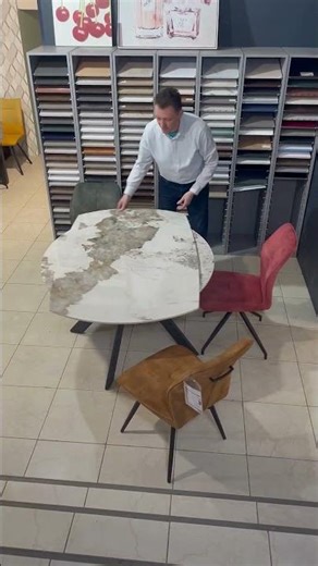 Une table en céramique MAGNIFIQUE